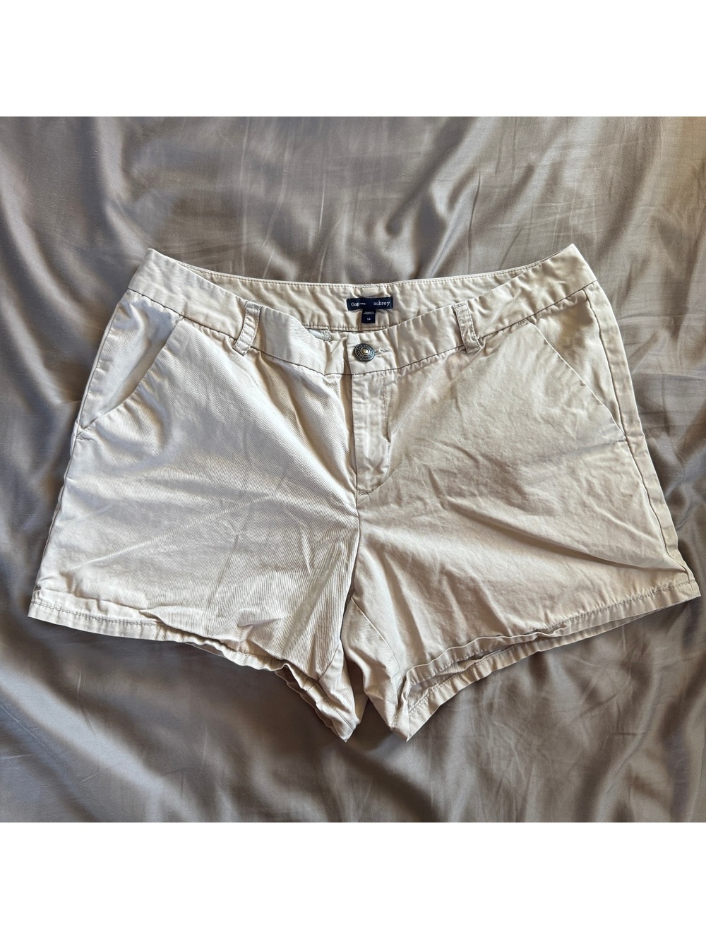 Gap Aubrey Khaki Cotton Shorts Size 14